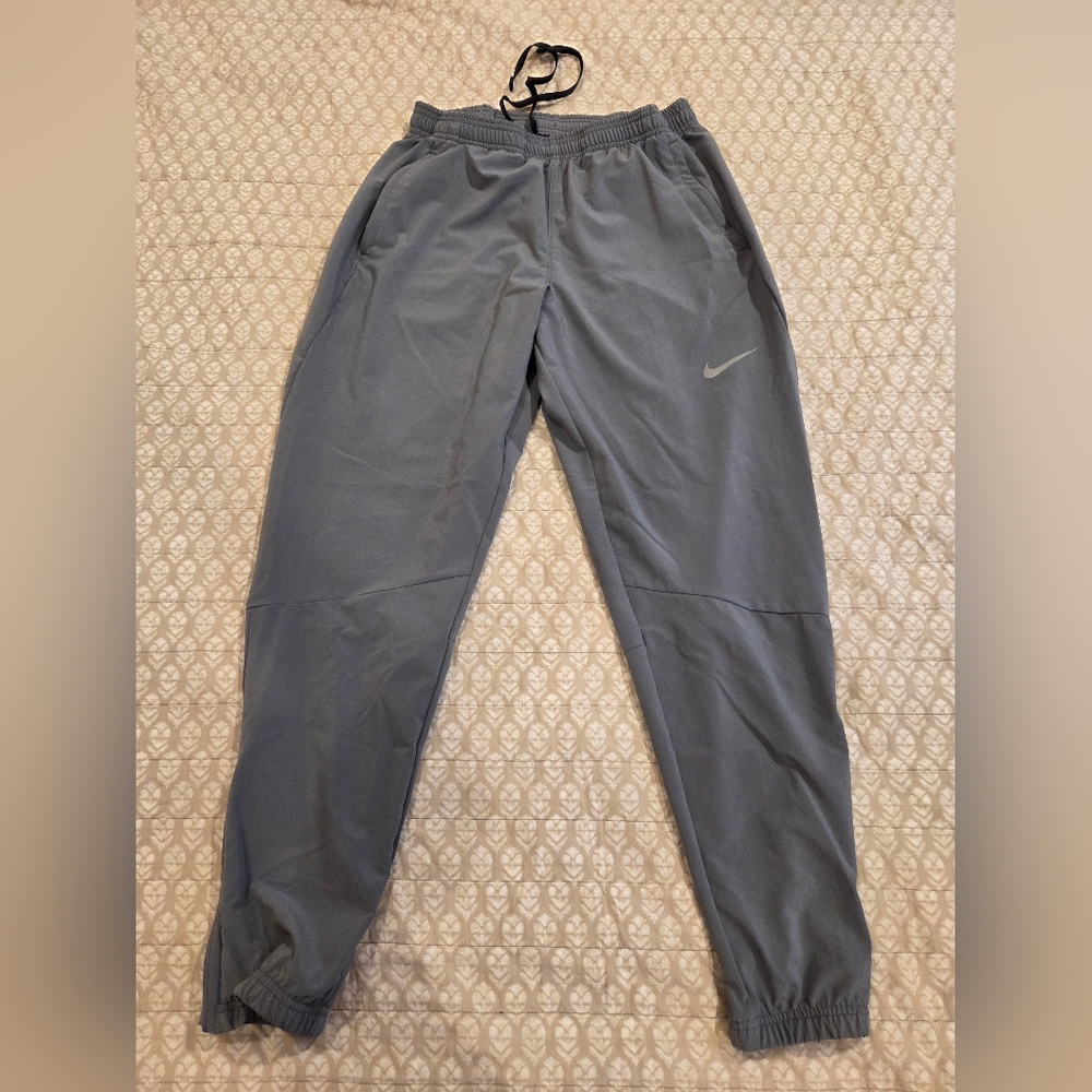 Nike Men's Gray Athletic Pants